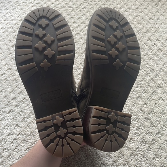 Heeled booties - Picture 3 of 3